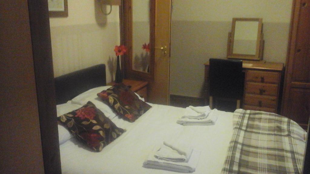 Dillwyn'S Hotel Pontardawe Экстерьер фото